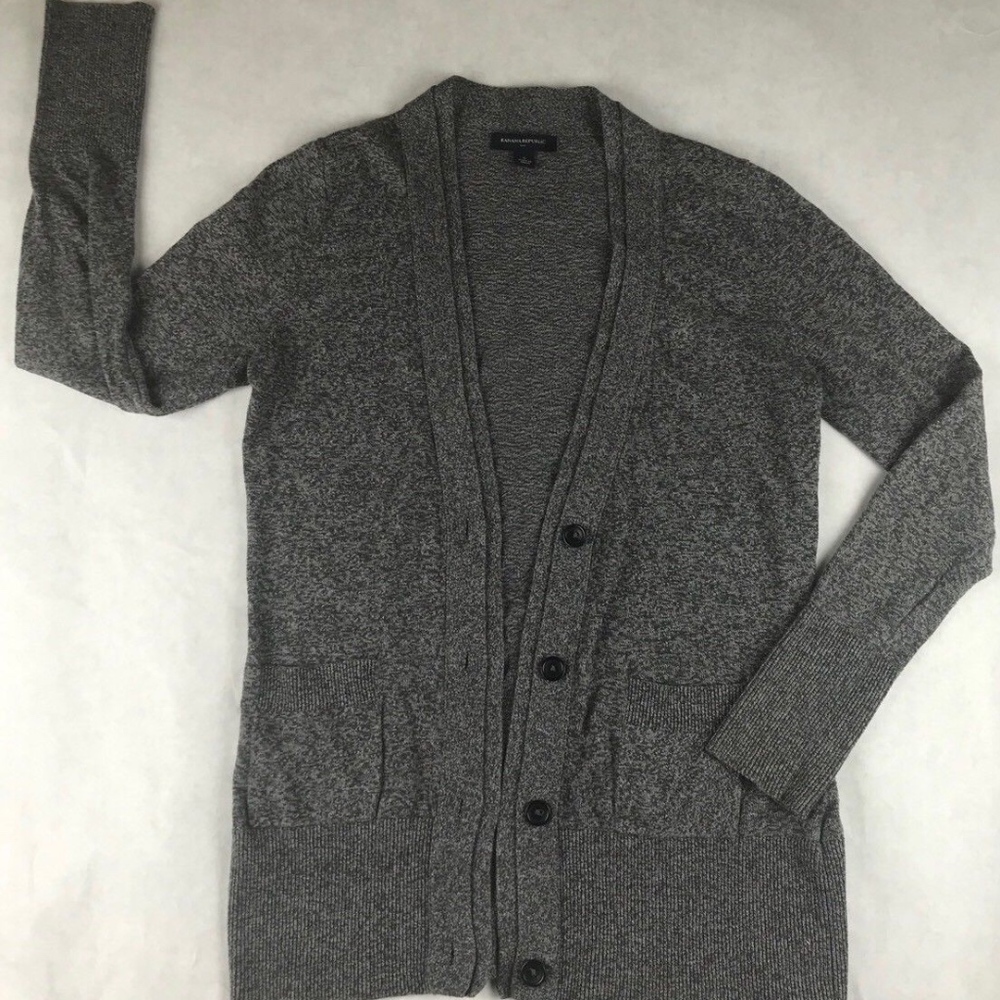 Banana Republic Dark Gray Long Sleeve Knit sweater